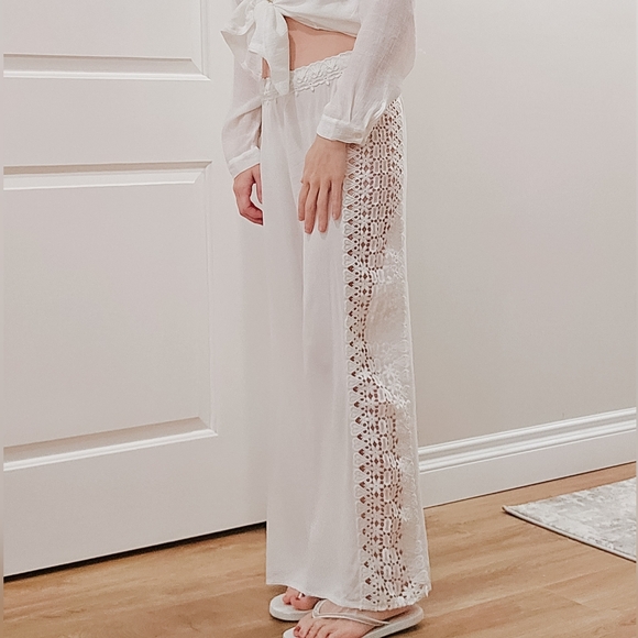 Solitaire Swim Wide Leg Lace Swimsuit Coverup Bottoms - MEDIUM - Great Condition - Picture 4 of 7